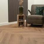 Floer Walvisgraat PVC – Narwal Nootbruin